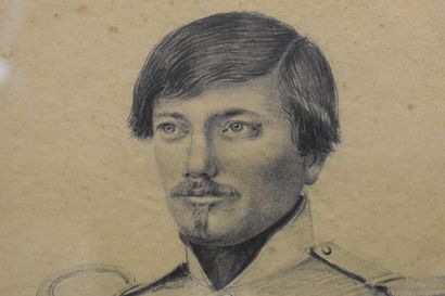 null Ecole française du XXe siècle, Portrait de soldat, crayon sur papier. Signé...