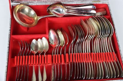 null Silver plated metal set including: eleven forks. Five cake forks. Three small...