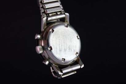 OLMA V72 Panda Montre chronographe bracelet en acier. Boitier rond avec lunette externe...