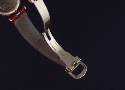 Cartier Must Vendome Montre bracelet en vermeil. Boitier rond. Fond à vis.

Cadran...