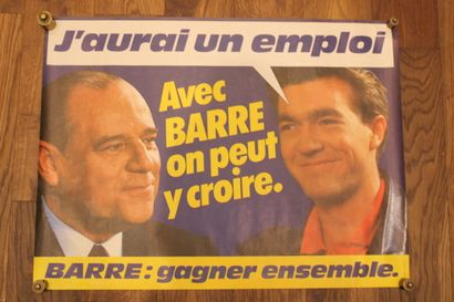 null Un carton d'affiches politiques diverses dont :

- UNI Socialisme Danger pour...