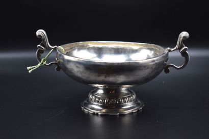 null Silver wedding cup with scroll handles applied on a pedestal. 

Marked "JePet...