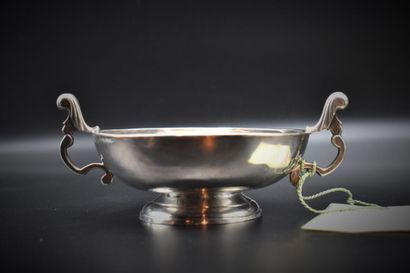 null Wedding cup in silver. 

Marked Lyon 1693. 

Height : 4.5 cm, 6.5 cm with handles....