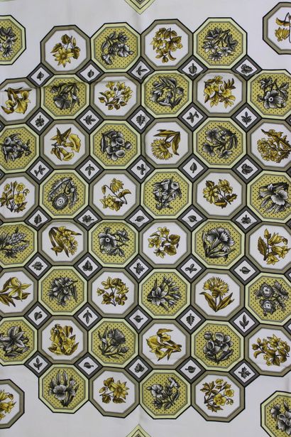 null HERMES. Model "Carrelages". Silk square designed by Maurice Tranchant. Dimensions:...