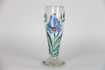 null Grand vase en verre, époque Art Nouveau, émaillé d'un décor floral vert et bleu,...