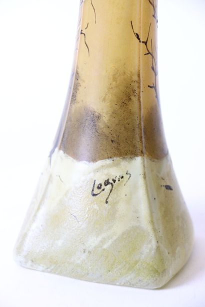 null François-Théodore LEGRAS (1839-1916), grand vase en pâte de verre à décor émaillé...