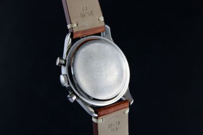 null LIP Genève V178
Montre chronographe bracelet en acier. Boitier rond monobloc.
Cadran...