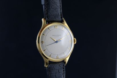 null JAEGER-LECOULTRE 1950s
Montre bracelet en or jaune 18k. Boitier rond. Fond à...