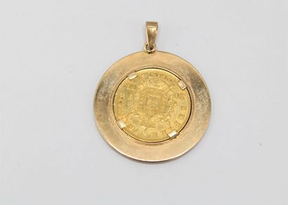 null Pendentif en or jaune et rose 18K (750/1000) orné d'une pièce de 20 francs or...