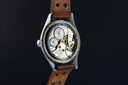 null LONGINES réf.6555 Sei Tacche
Montre bracelet en acier. Boitier rond. Fond vissé....