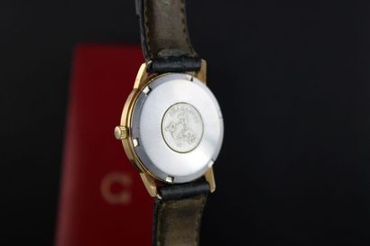 null OMEGA Seamaster réf. 166.002
Montre bracelet plaquée or. Boitier rond. Fond...