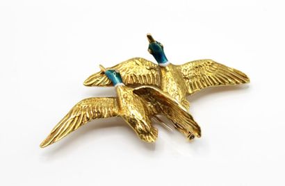 null MELLERIO
Broche clip de corsage figurant deux canards dit "col vert" les ailes...