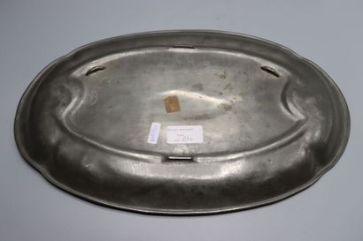 null KAYSERZINN 4342 - Plat ovale aux faisans. Dimensions : 26 x 41.5 cm

Experts...