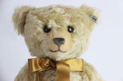 null STEIFF. Teddy Bear replica 1908, blond avec étiquette et puce. On joint sa boîte...