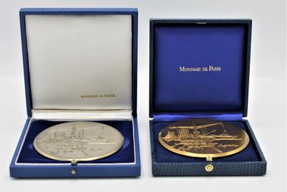null Georges MATHIEU, (after)
Two commemorative medals "Crédit Foncier de France"...