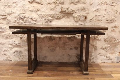 null Wooden table with double top and a shelf. Wear. Dimensions : 76,5 x 149,5 x...