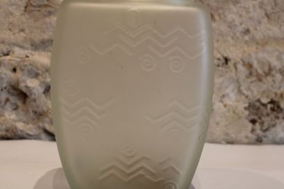 null Paloma PICASSO (1949) for Minotaur, vase in frosted glass with flattened body....