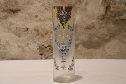 null Glass vase with enamelled and polychrome decoration of garlands of flowers and...