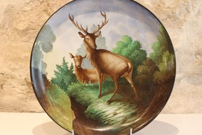 null CREIL & MONTEREAU. Earthenware dish decorated with deer. Stamp under the base....