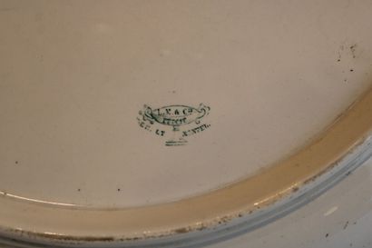 null CREIL & MONTEREAU. Earthenware dish decorated with deer. Stamp under the base....