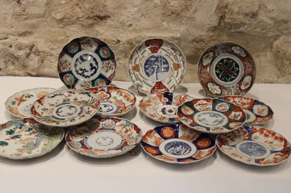 null ASIA. Important lot of thirteen IMARI plates, with poly-lobed edges, different...