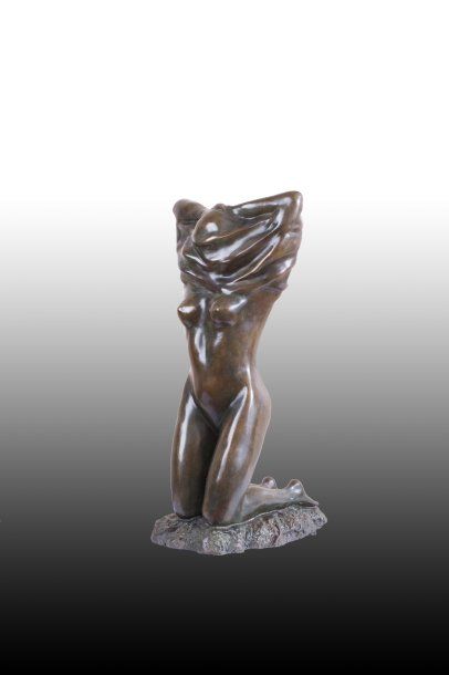 RETON Marie-Jo Femme à genoux Sculpture Bronze patiné Signé sur le genou gauche Tirage...