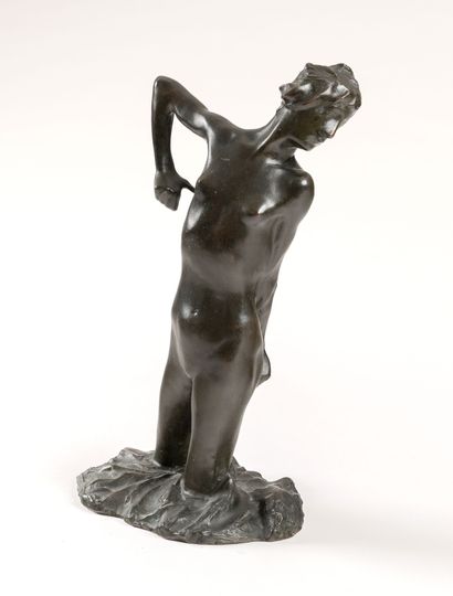 Minne George 1866 - 1941, Belgique Baigneuse I (1899)
Sculpture
Bronze
Patine brun... Gazette Drouot