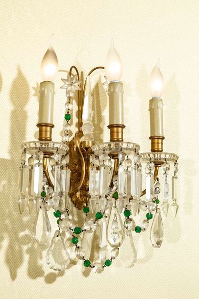 null Maison BACCARAT

Paire d'appliques à trois bras de lumière