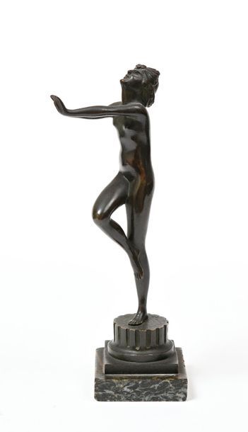 null D’après Serge ZELIKSON (1890-1966)

"La Danse"

Bronze à patine brune, signé,...