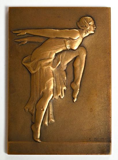 null After E. BLIN (20th century)

"Isadora Duncan (1877-1927)"

Bronze plaque, signed...