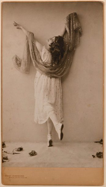 null Ernst SCHNEIDER (1881-1959)

"Anna Pavlova (1881-1931)"

Photograph, with a...