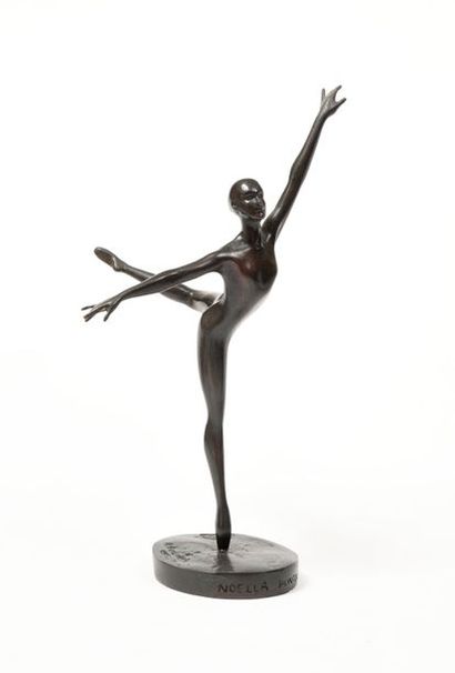 null A. GUILLEM (XXe siècle)

"Noëlla Pontois (née en 1943)"

Bronze à patine brune,...