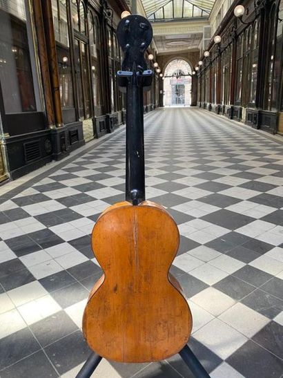 null Romantic Mirecourt guitar, anonymous, circa 1830. Maple body, spruce top, black...