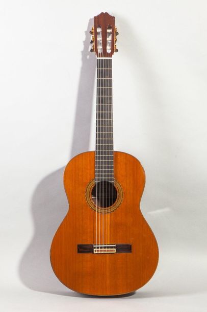 null Cuenca Classical Spanish Guitar, model Mod 90

Solid Indian rosewood back and...