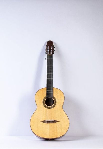 null Guitare classique faite par Richard CARO, luthier à Bordeaux en 1986

Diapason...