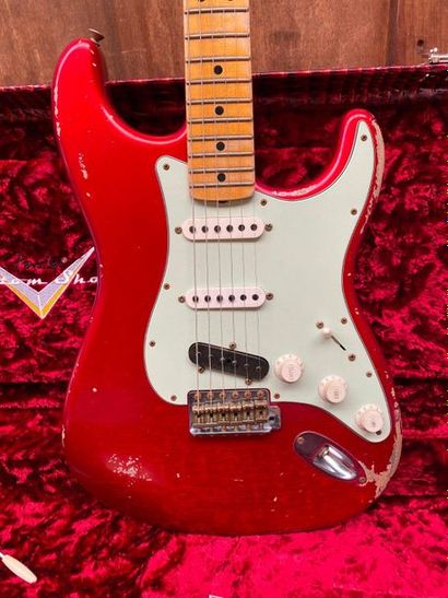 null FENDER electric solidbody guitar Custom shop model 66 Stratocaster Relic, Masterbuilt...