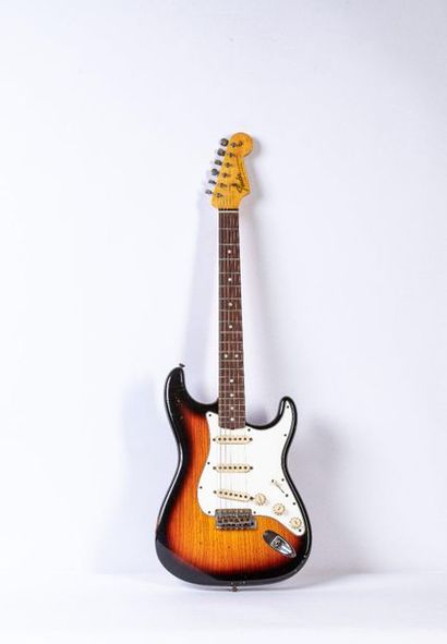 null Guitare électrique solidbody de marque FENDER Custom shop modèle65 Stratocaster...