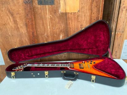 null Guitare électrique solidbody de marque Gibson Custom, modèle Flying V Custom...