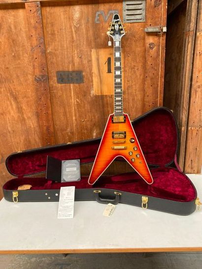 null Guitare électrique solidbody de marque Gibson Custom, modèle Flying V Custom...