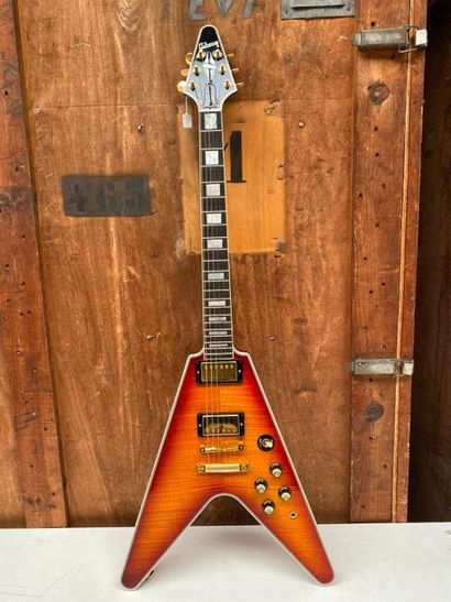 null Guitare électrique solidbody de marque Gibson Custom, modèle Flying V Custom...