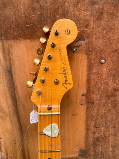 null Guitare électrique solidbody de marque FENDER Custom shop modèle 1956 Stratocaster...