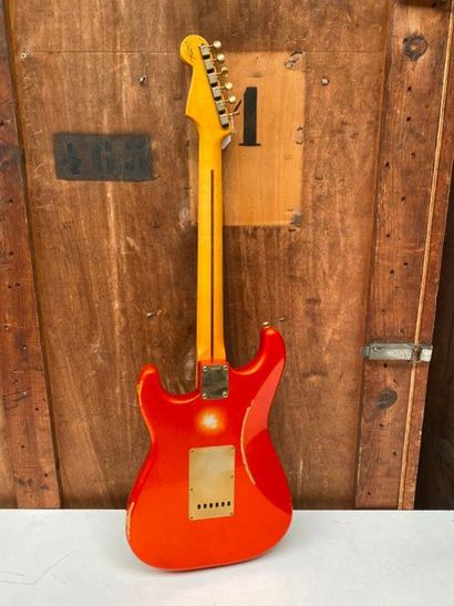 null Guitare électrique solidbody de marque FENDER Custom shop modèle Stratocaster...