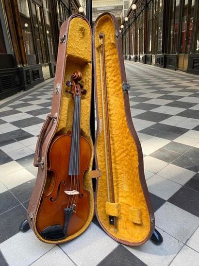null Study violin made in Mirecourt circa 1900 bearing a label "J.B. Vuillaume Rue...
