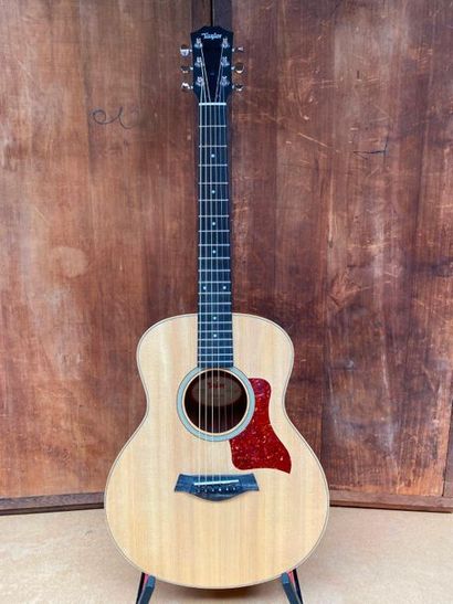 null Taylor brand Folk Travel Guitar GS mini model

Serial No. 2103231229

Condition...
