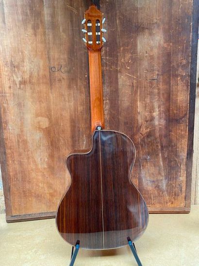null Antonio Lorca's nylon strings guitar electro acoustic pan coupe model 1015

Made...