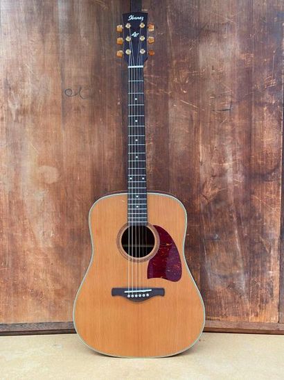 null Ibanez Hartwood AW15-LG folk guitar

Serial No. S691100082

In its original...