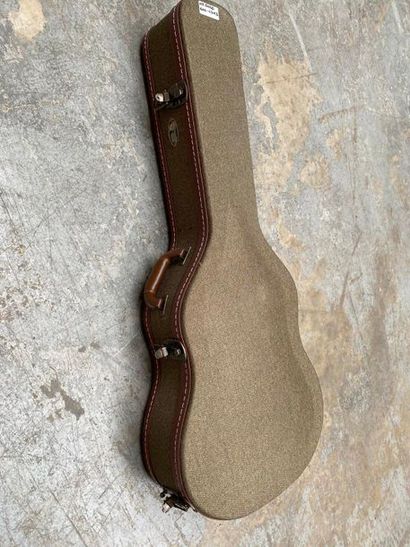null Guitare classique de marque Guild modèle GAD-103NA

N° de série GAD-29502

Bel...