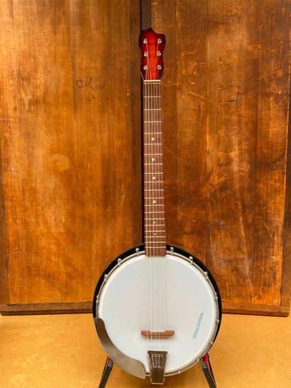 null Banjo guitare de marque Musima

Circa 1970 - Très bel état dans une housse