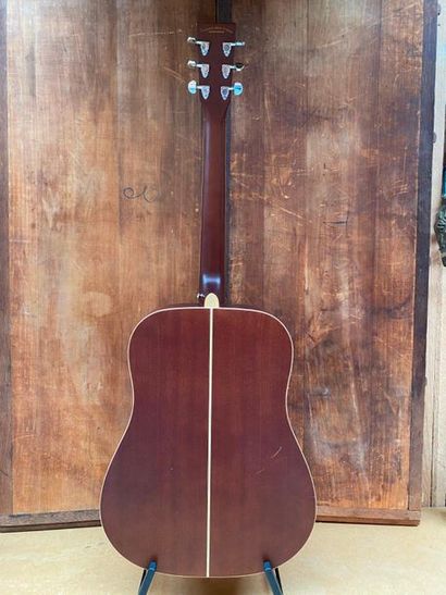 null Tanglewood Folk Guitar evolution model TW28CLM

Serial No. H101004817

Mahogany...