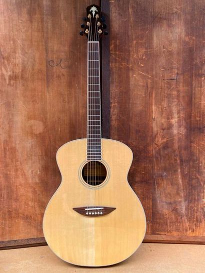 null Samick jumbo folk guitar model A0-2

Serial No. 09013204

Nice general condition...